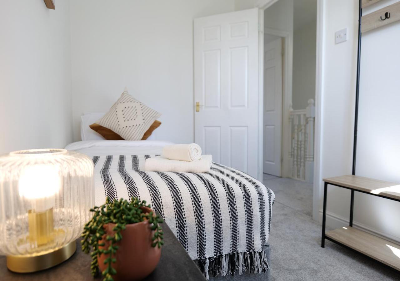 Modern Spark Home With Parking, Garden, Wi-Fi 버밍엄 외부 사진