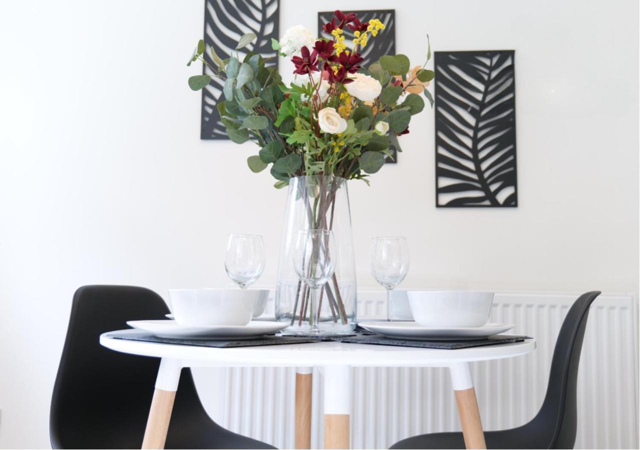Modern Spark Home With Parking, Garden, Wi-Fi 버밍엄 외부 사진